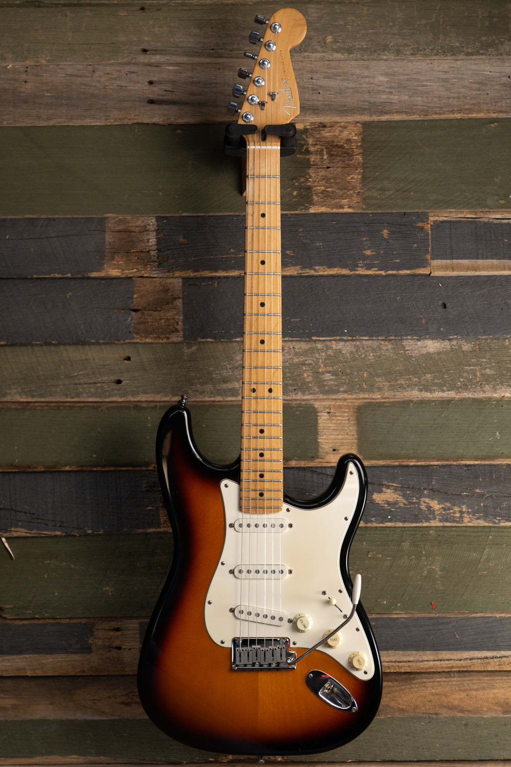 Fender American Standard Stratocaster with Maple Fretboard 1997