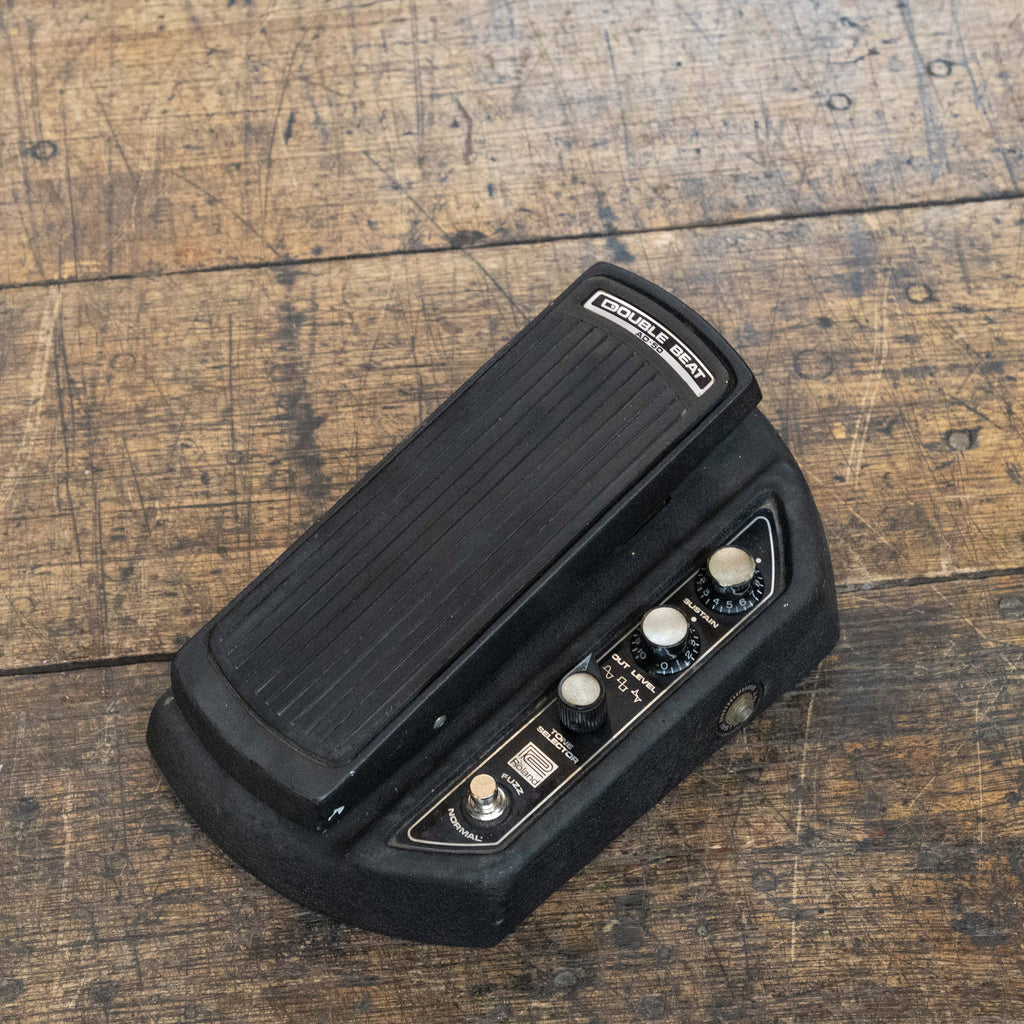Roland DOUBLE BEAT AD-50 ファズ&ワウ Roland Double Beat AD-50 Fuzz Wah – Clingan Guitars