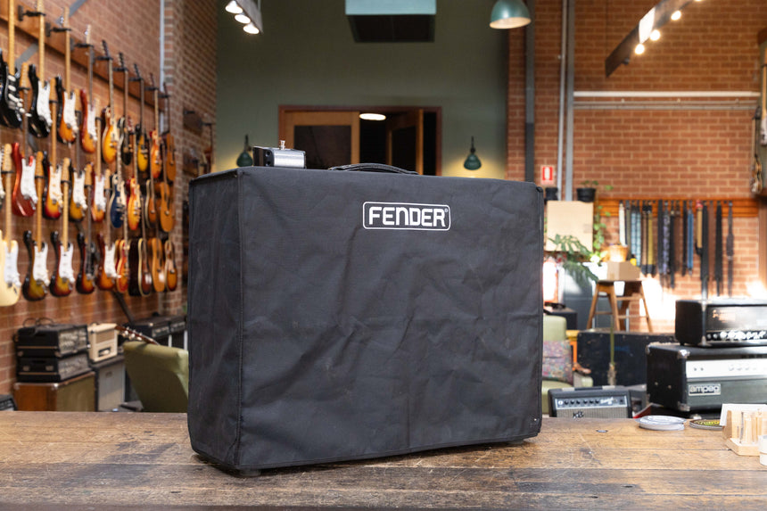 Fender Bassbreaker 18/30 2-Channel 30-Watt 2x12" Guitar Combo