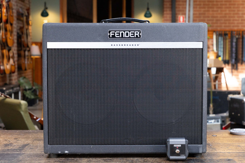 Fender Bassbreaker 18/30 2-Channel 30-Watt 2x12" Guitar Combo