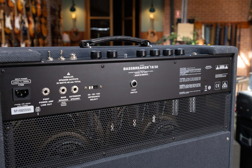Fender Bassbreaker 18/30 2-Channel 30-Watt 2x12" Guitar Combo