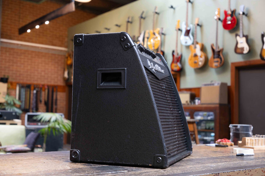 Hughes & Kettner BassForce XL Bass Combo