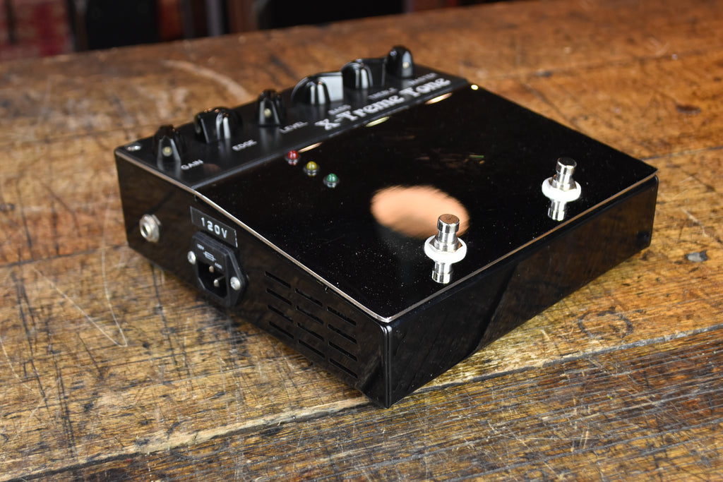 【新品】Bad Cat X-treme Tone 真空管プリアンプ Bad Cat X-Treme Tone Tube Preamp Pedal 2000s - Black and Chrome