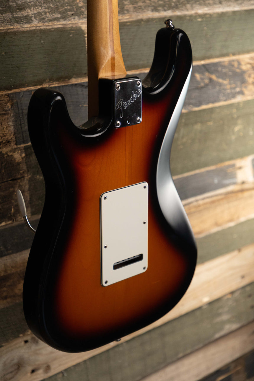 Fender American Standard Stratocaster with Maple Fretboard 1997 Sunburst