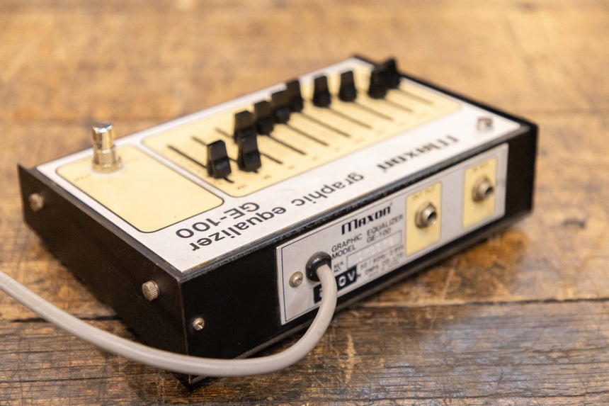 Maxon GE-100 Graphic Equalizer  1970's - Black and Creme