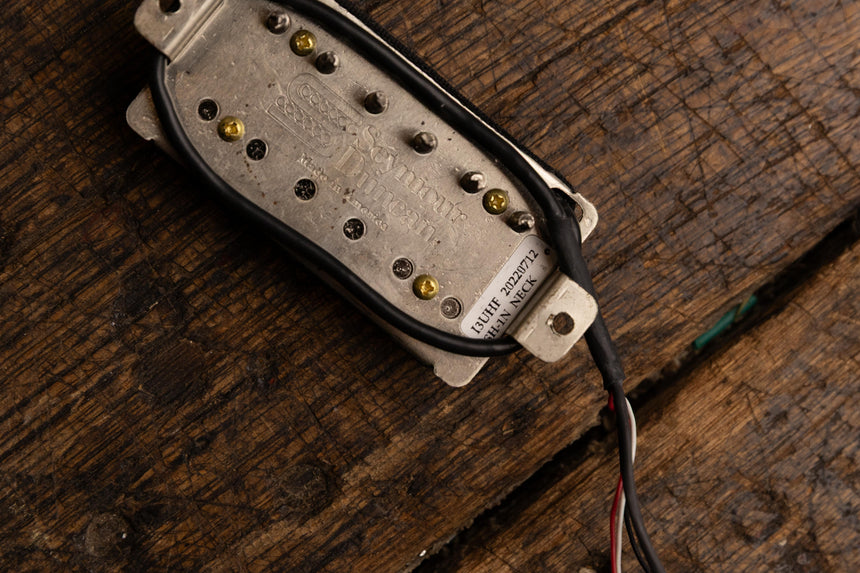 Seymour Duncan ‘59 Model neck pickup.