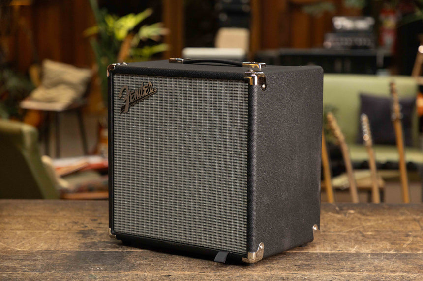Fender Rumble 25 V3 25-Watt 1x8" Bass Combo Amp
