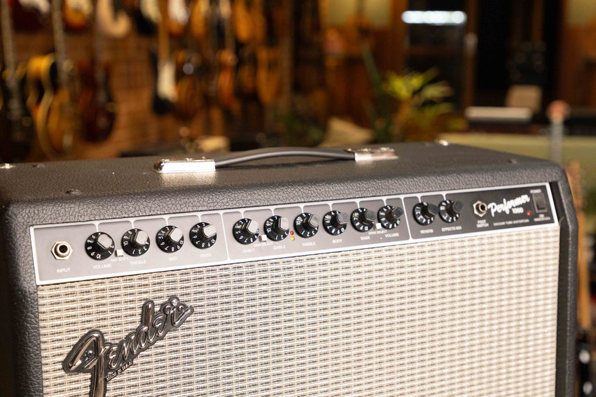 Fender Performer 1000 Guitar Combo Amp