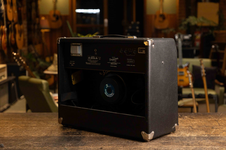 Fender Performer 1000 Guitar Combo Amp