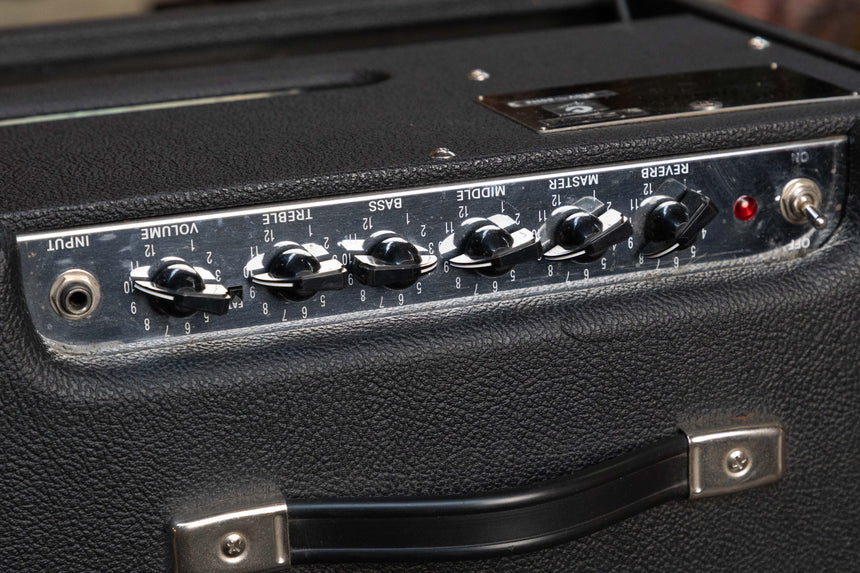 Fender Blues Junior 15-Watt 1x12" Guitar Combo 2002 - 2010 - Black