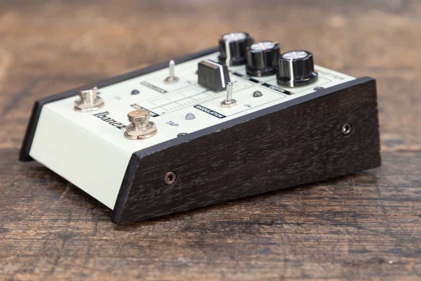 Ibanez ES2 Echo Shifter
