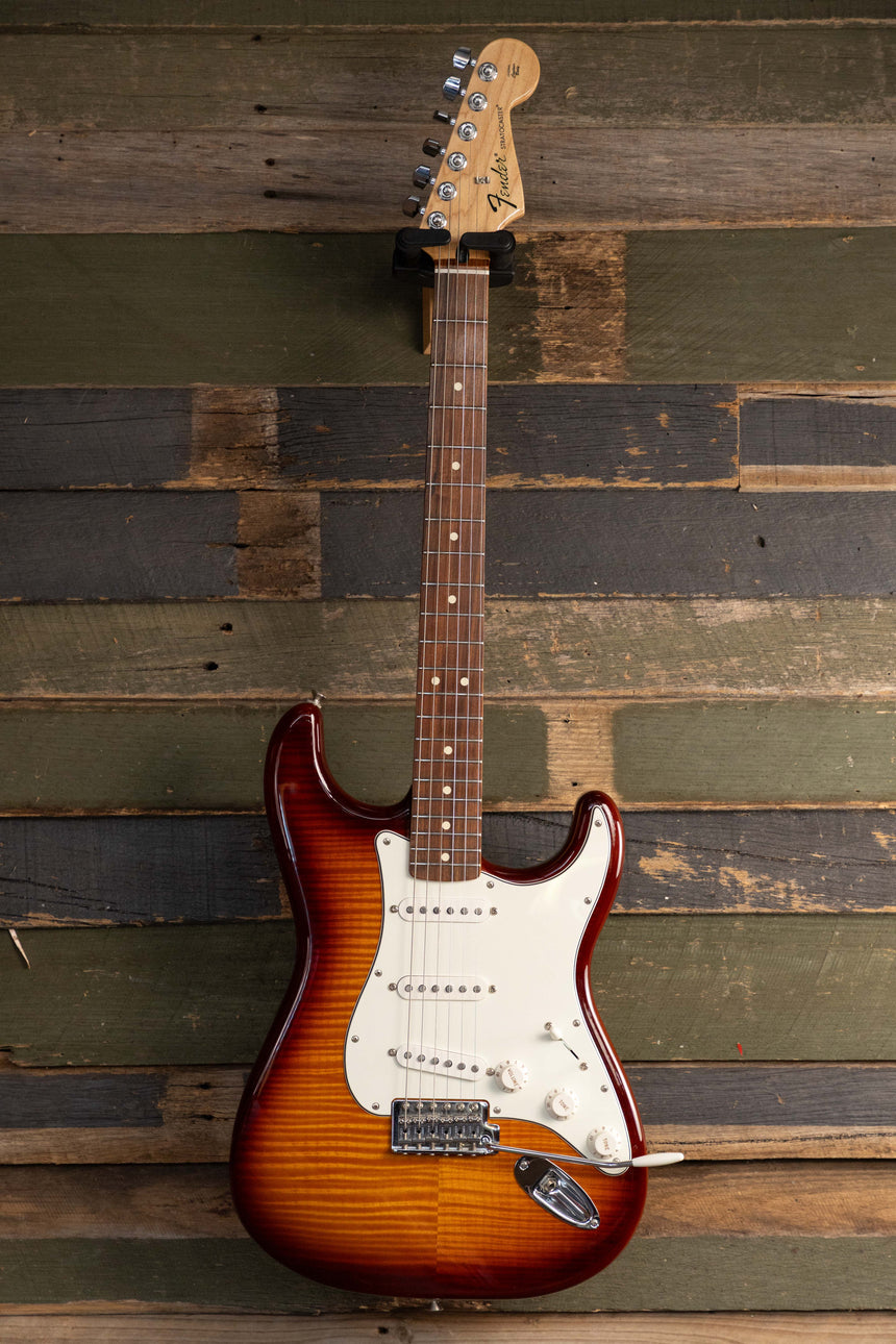 Fender Standard Stratocaster Plus Top with Rosewood Fretboard 2017 - Cherry Burst