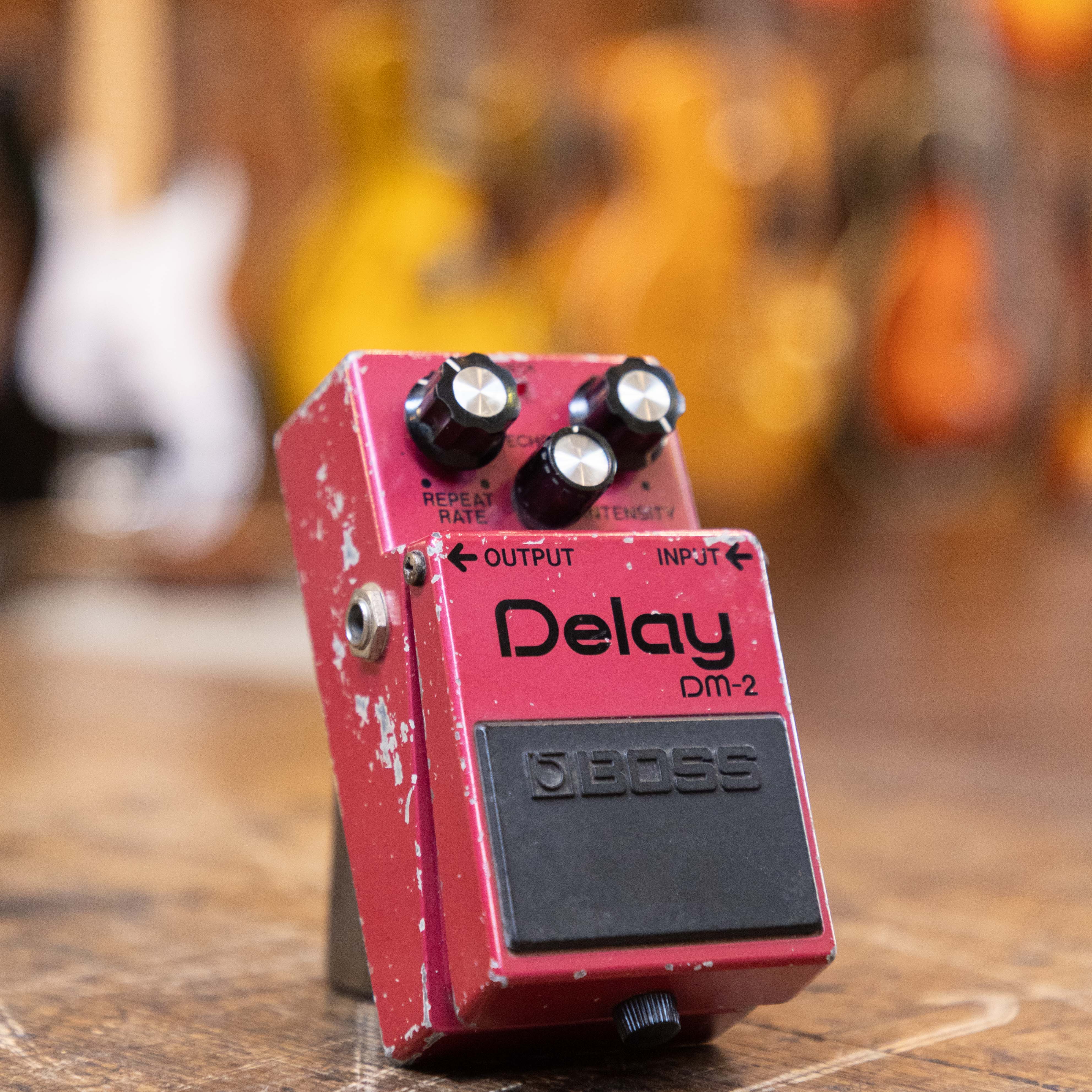 Boss DM-2 Delay (Black Label) 1981 - 1984 - Pink – Clingan