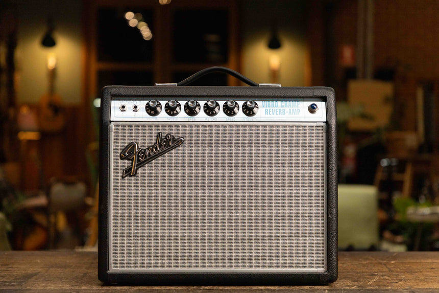 Fender '68 Custom Pro Vibro Champ Reverb 5-Watt 1x10" Guitar Combo