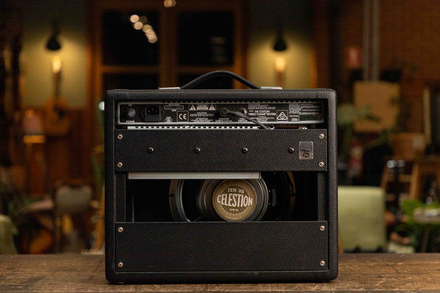 Fender '68 Custom Pro Vibro Champ Reverb 5-Watt 1x10" Guitar Combo