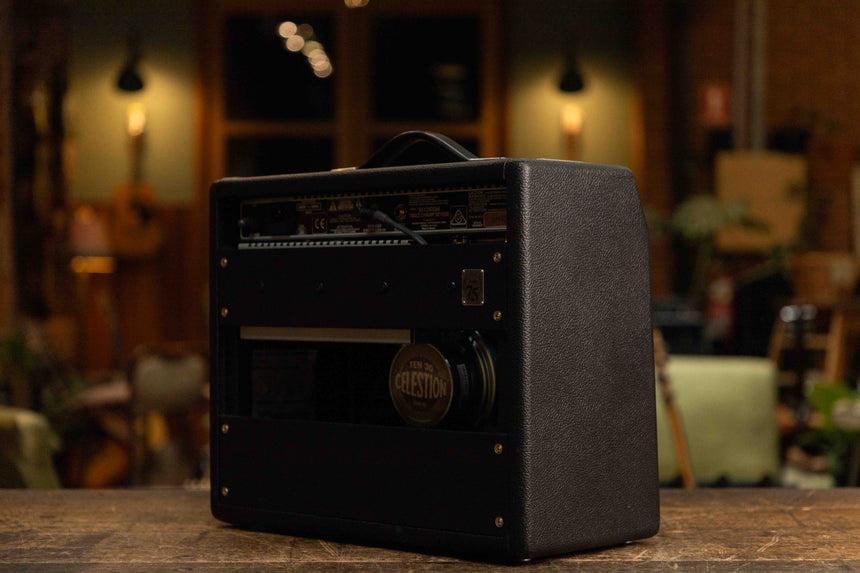 Fender '68 Custom Pro Vibro Champ Reverb 5-Watt 1x10" Guitar Combo