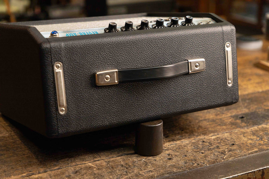 Fender '68 Custom Pro Vibro Champ Reverb 5-Watt 1x10" Guitar Combo