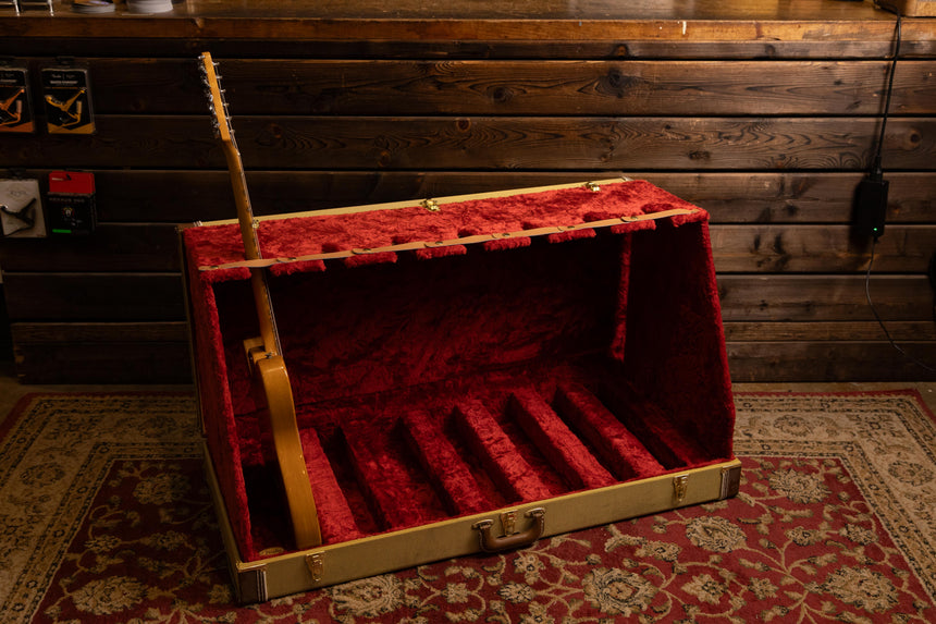 Fender Classic Series Case Stand Tweed 7 Guitar
