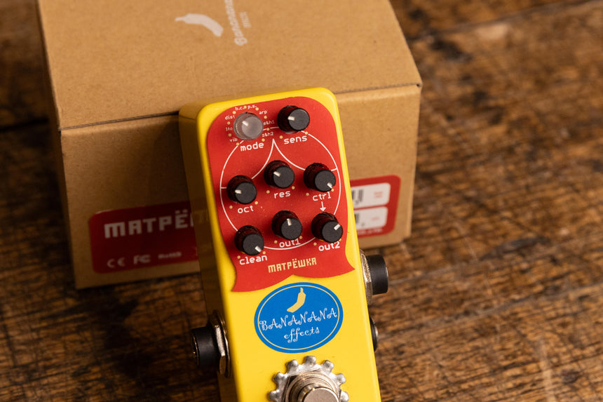 Bananana Effects Matryoshka (Matpëwka) Mini Bass Synth Effects Pedal