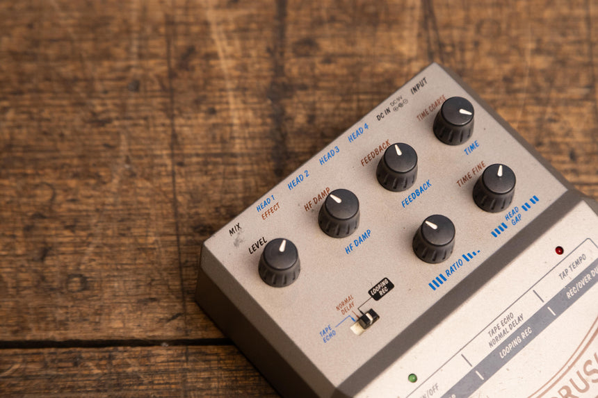 Akai Headrush E1 Digital Echo / Looper