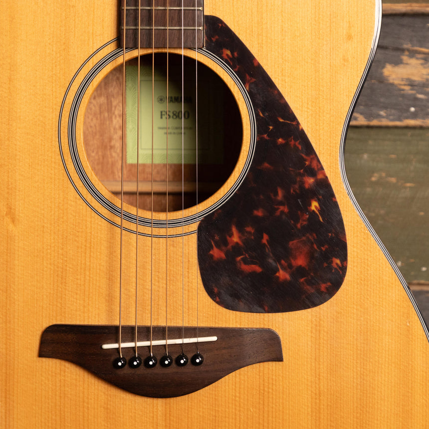 Yamaha FS800 Solid Spruce Top OM Acoustic Guitar - Natural