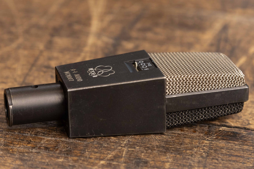 AKG C414 Large-Diaphragm Condenser Microphone