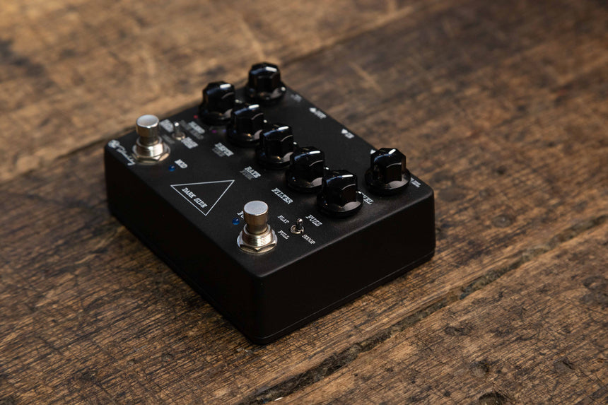 Keeley Dark Side Workstation V2 with Effect Order Switch 2016 - Present - Black