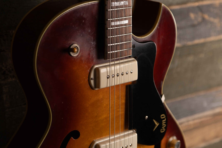 Guild CE-100D Capri with P90s 1963 - Sunburst