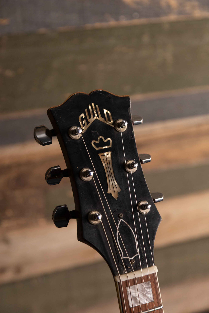 Guild CE-100D Capri with P90s 1963 - Sunburst