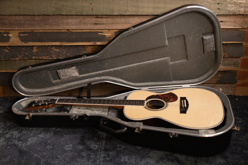 Maton Master Built The Maton Classic Acoustic Guitar