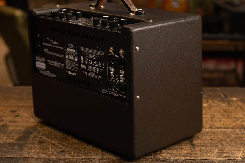 Fender Acoustic Junior GO 2-Channel 100-Watt 1x8" Battery-Powered Acoustic Guitar Combo