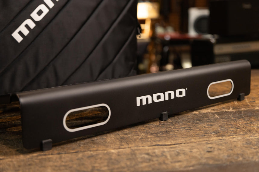 Mono Pedalboard Medium and Tour Accessory Case 2.0