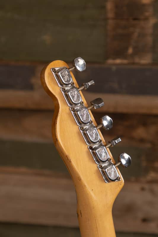 Fender  Telecaster w/ OHSC 1975 Lake Placid Blue