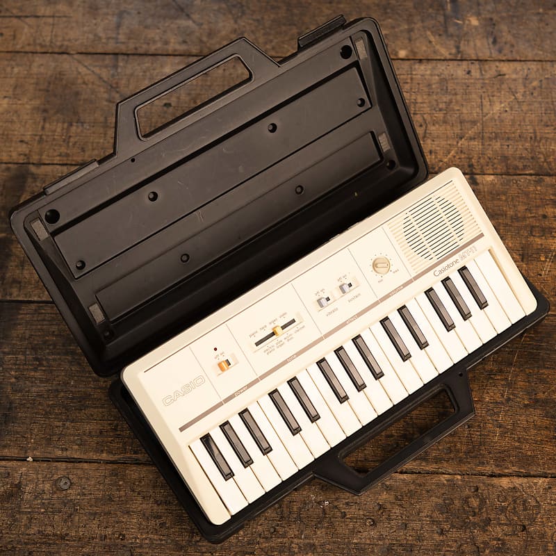 Casio Casiotone MT-11 Keyboard 1980s - White