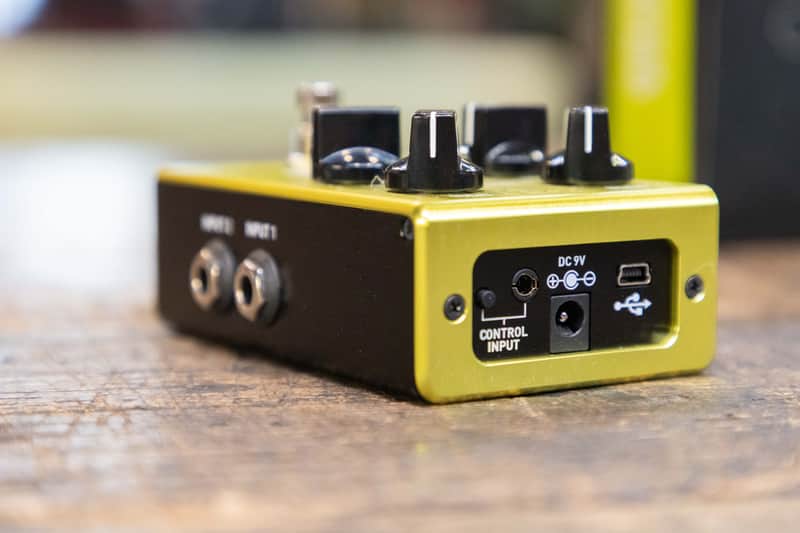 Source Audio Vertigo Tremolo 2010s - Green